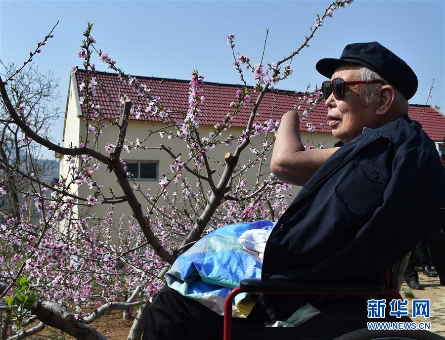 （壯麗70年·奮斗新時代——共和國榮光·圖文互動）（1）朱彥夫：身殘志堅敢擔當 帶領鄉(xiāng)親奔小康 